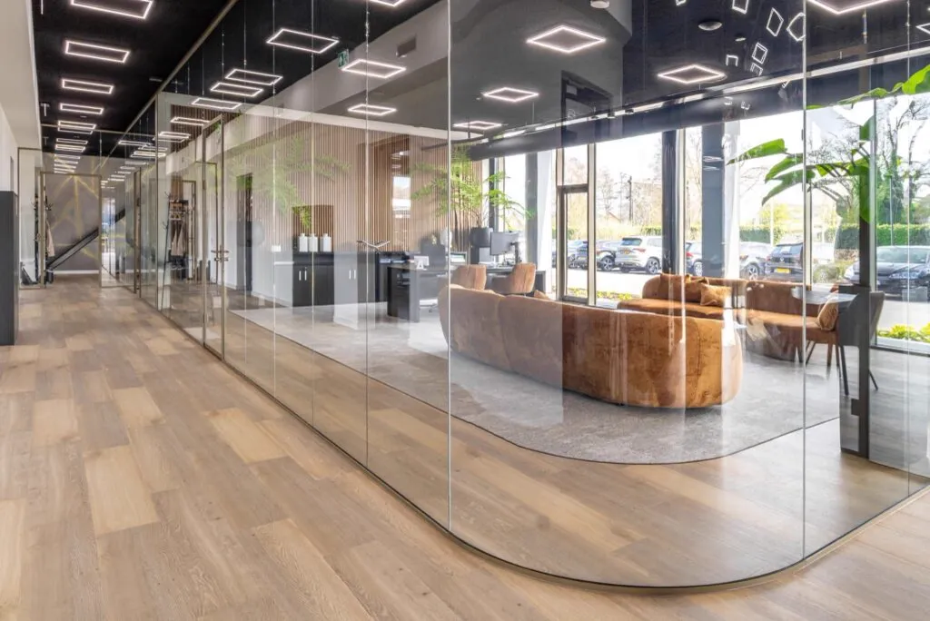 Projectinrichting Victa BV door Mokana Meubelen