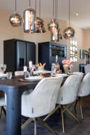 Eetkamerstoel Aline FR white chenille swivel fire retardant - Richmond Interiors