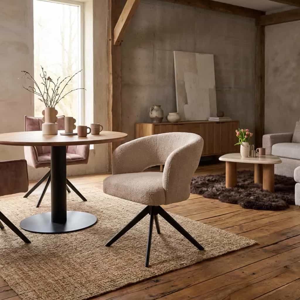 Eetkamerstoel Demi | Beige | Poot Black | Met armleuning