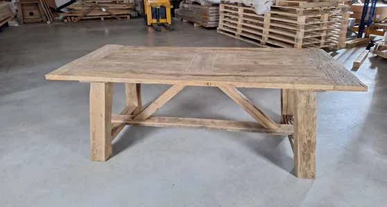Kloostertafel van oud eiken, Robuust Hout
