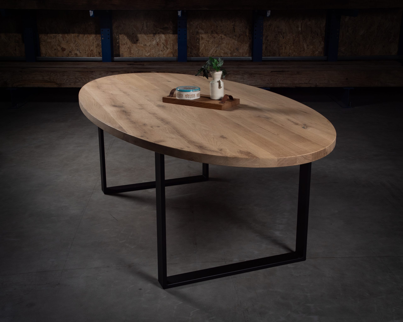 Ovale eiken eettafel van Robuust Hout - Robuust Hout