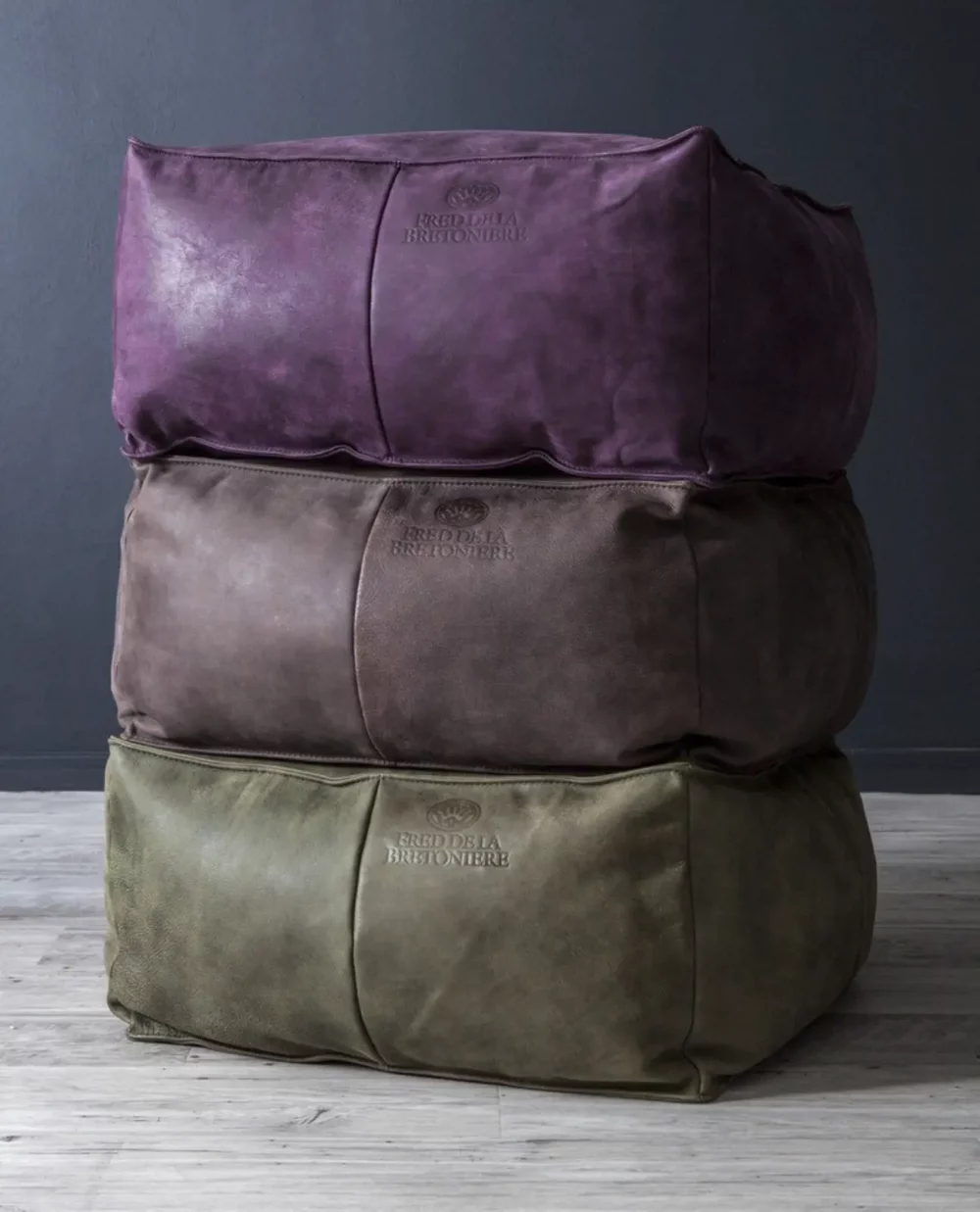 Athos pouffe