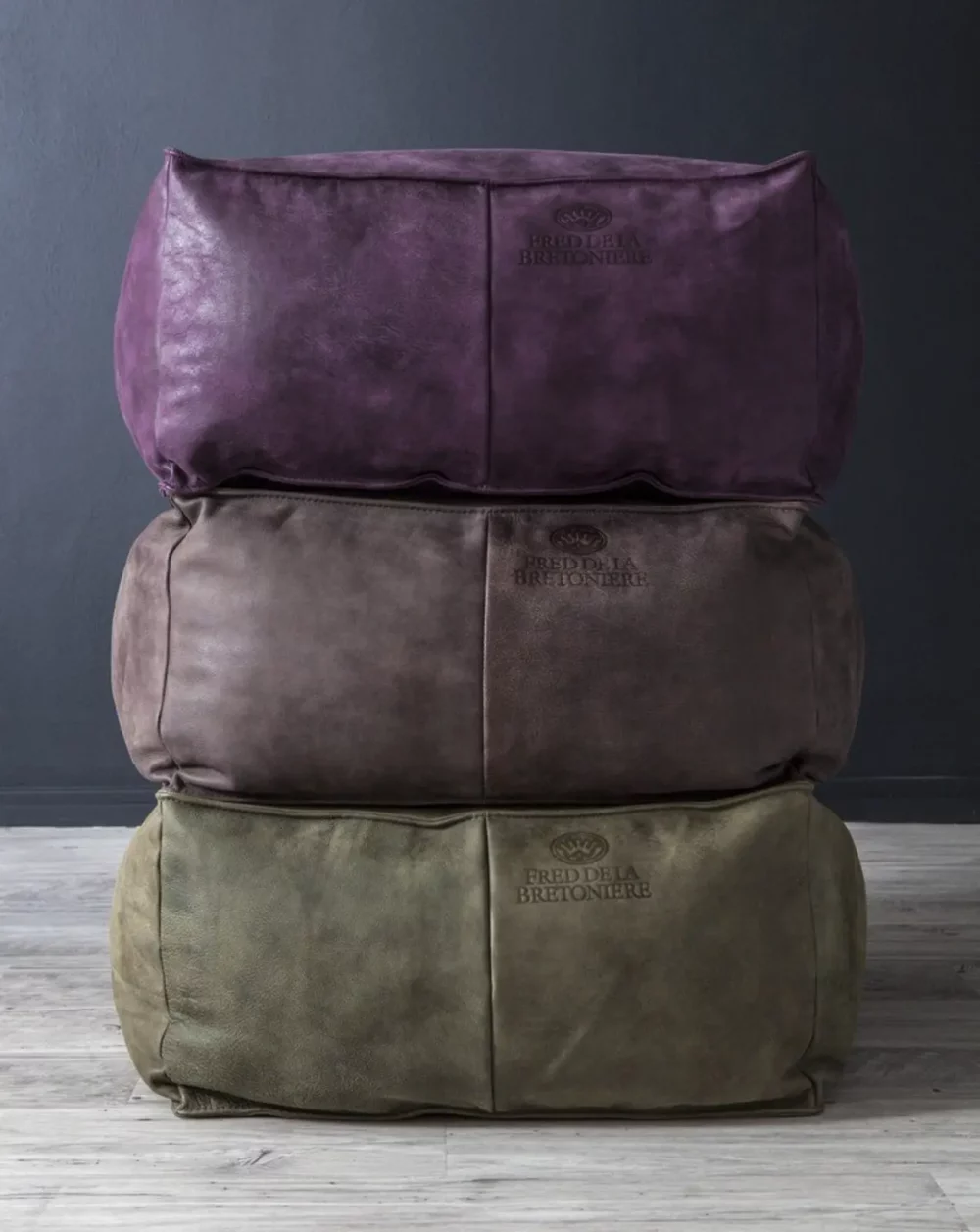Athos pouffe
